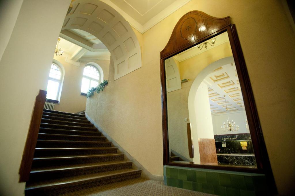 Hotel Coroana Braşov Exterior foto